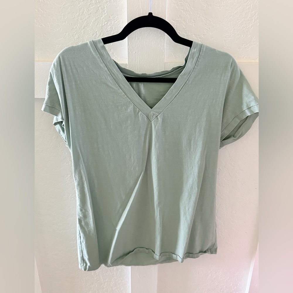 Women’s V-Neck Short Sleeve Top - Sage Green